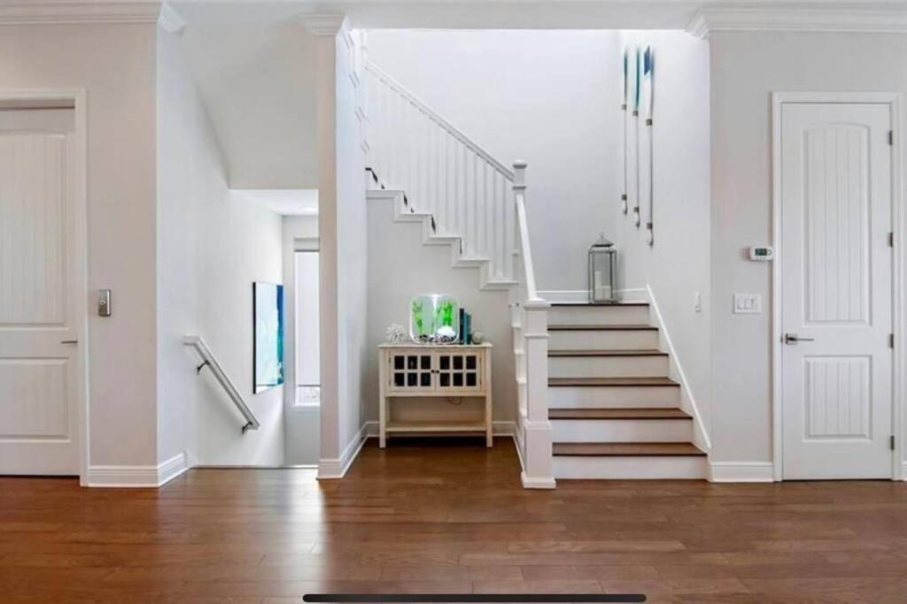 Luxurious Modern Townhouse Right Across Beach!! Table Tennis St. Pete Beach Exterior photo
