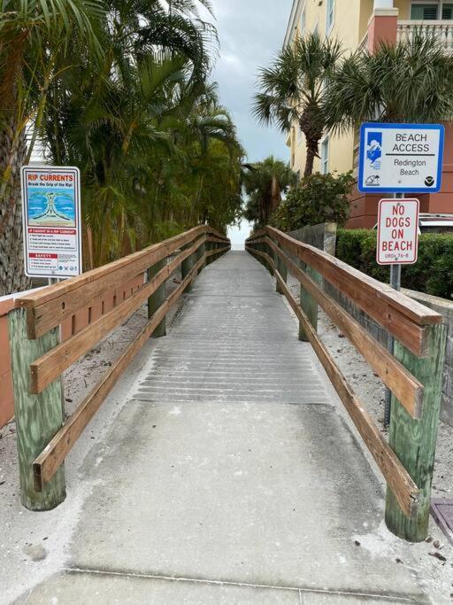 Luxurious Modern Townhouse Right Across Beach!! Table Tennis St. Pete Beach Exterior photo
